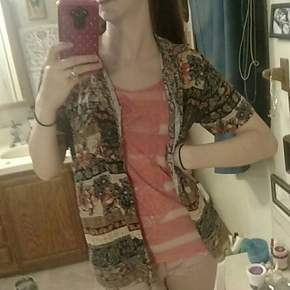 Retro Hawaiian button down short sleeve shirt
